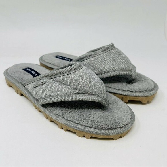 New Nautica Womans Sz 9M Fuzzy Faux Fur Gray Slip-On Slippers Hard Bottoms NWT - Picture 2 of 8